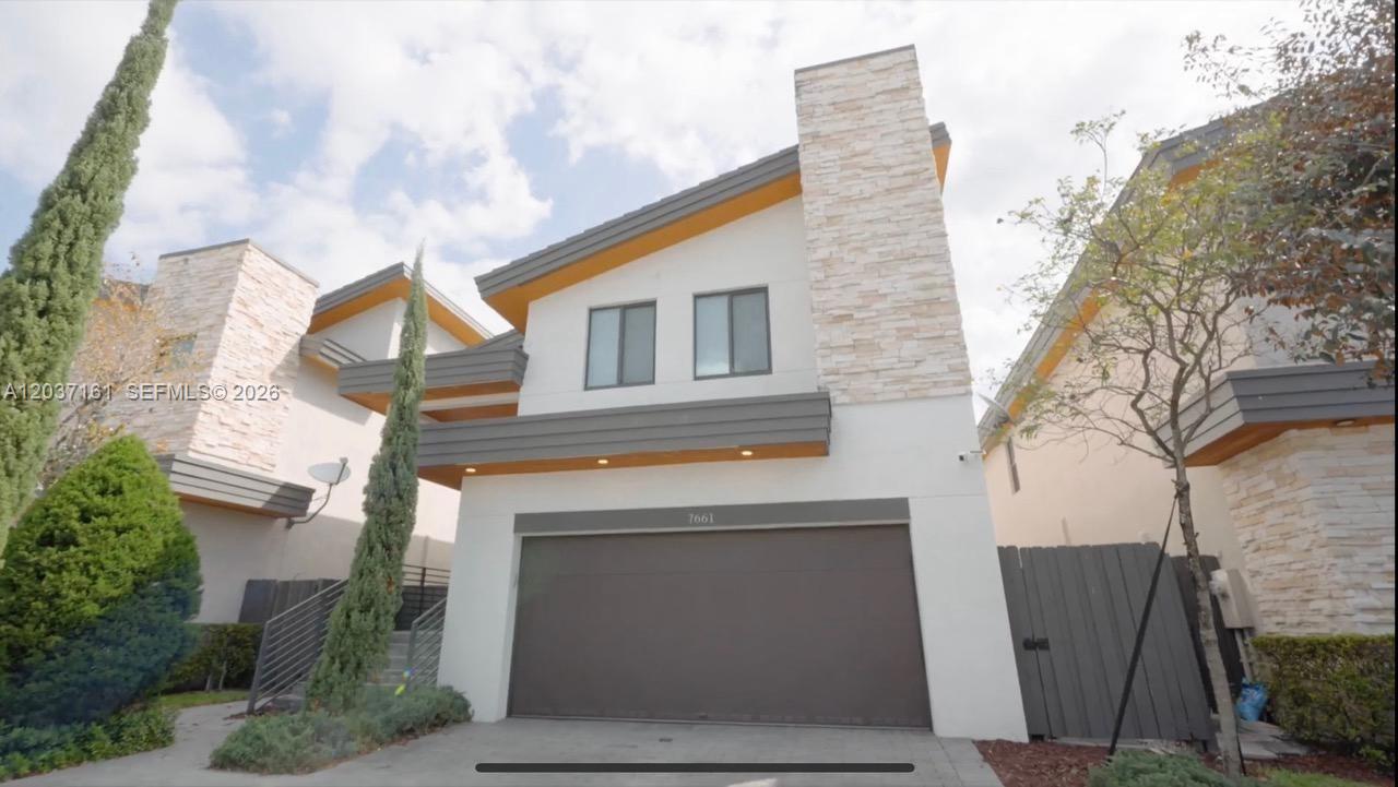 7661 NW 103rd Ct, Doral FL 33178