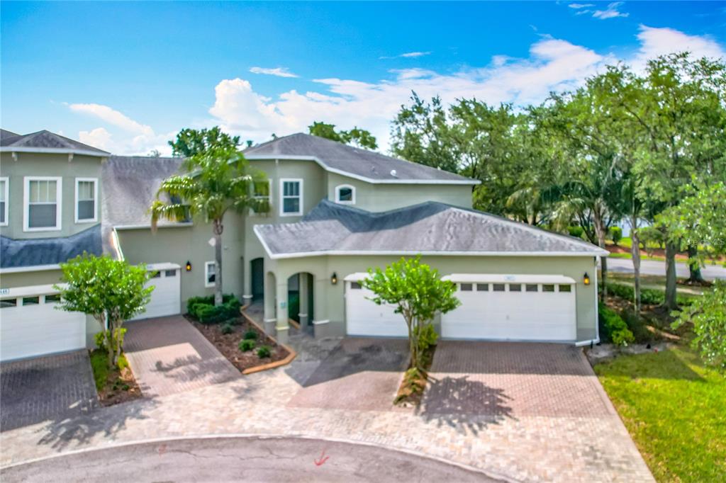 3852 SERENADE LANE