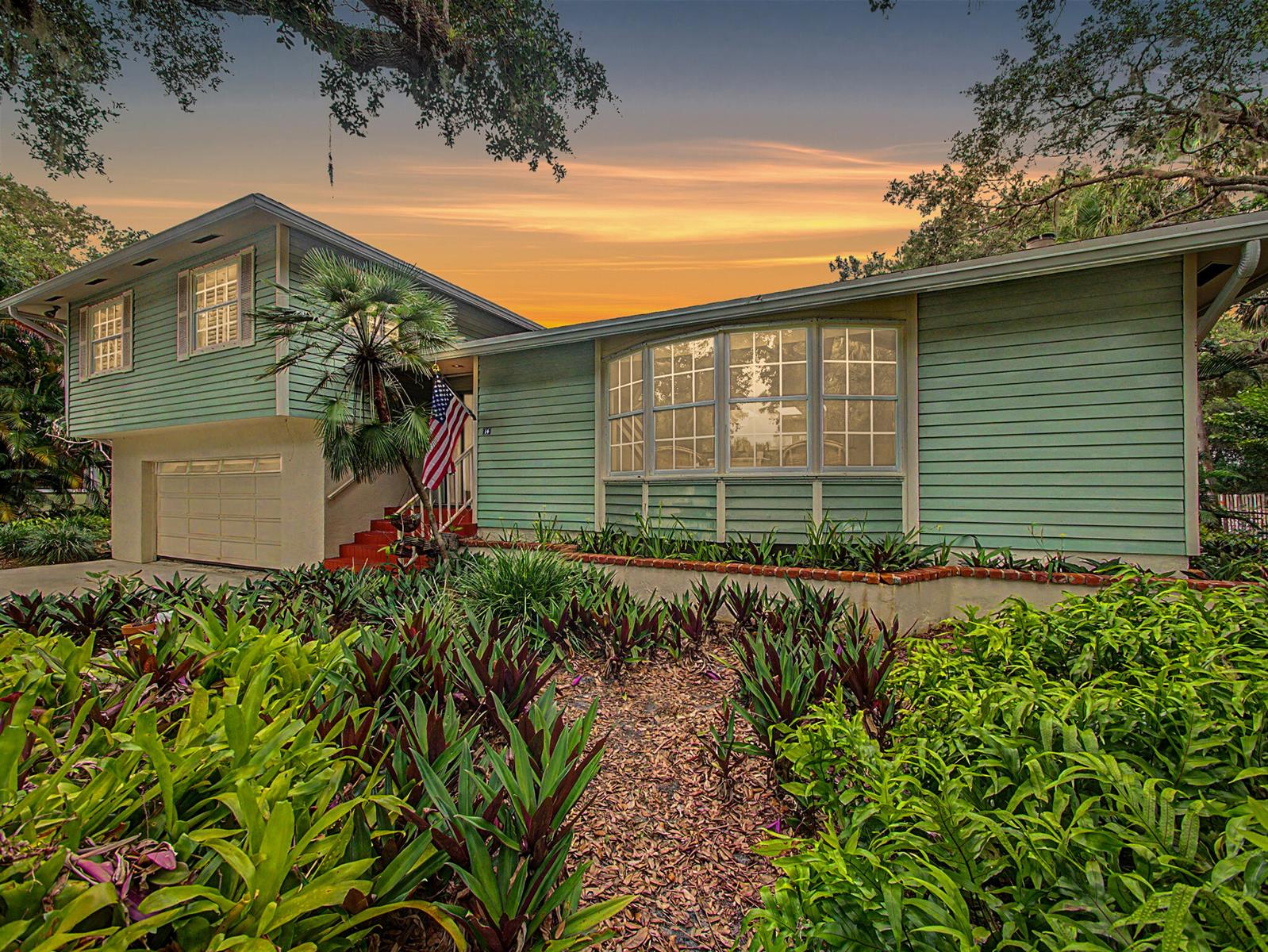 14 Emarita Way, Sewalls Point FL 34996