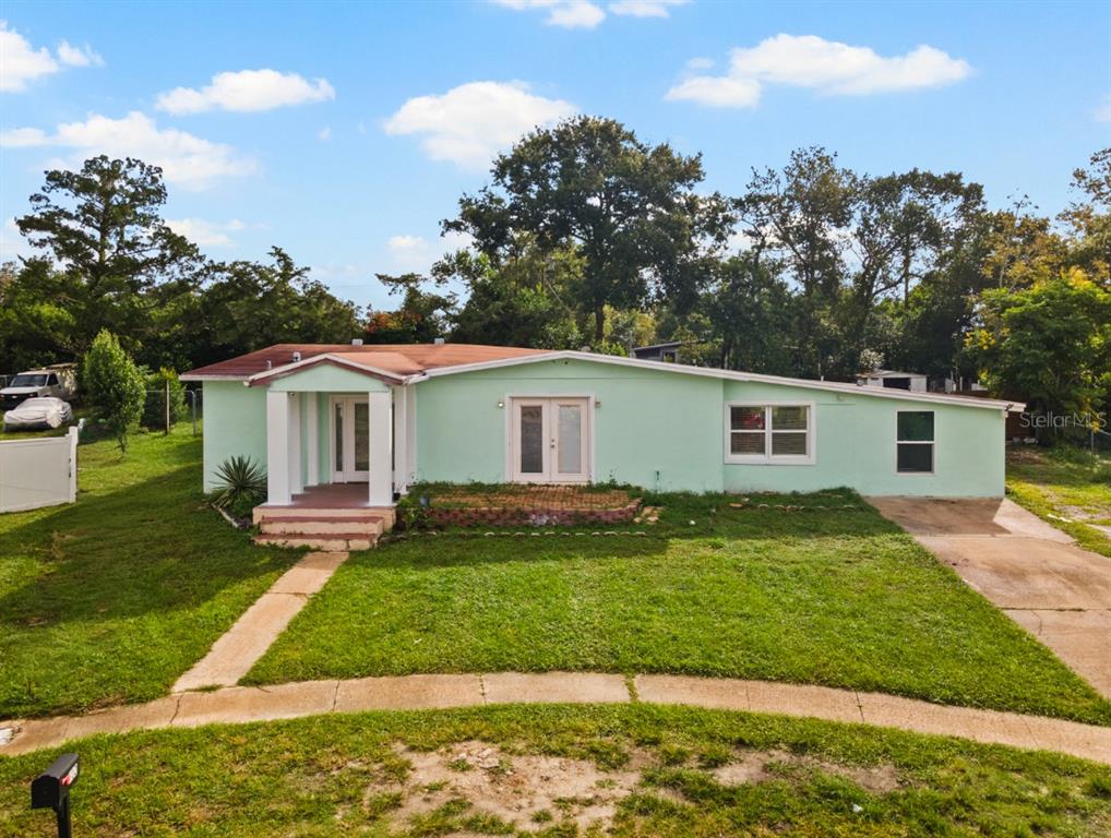 812 LILY COURT