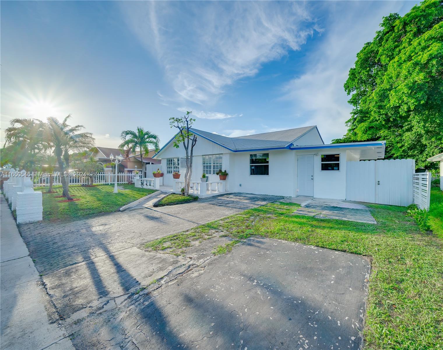 725 NW 15th Ct, Pompano Beach FL 33060
