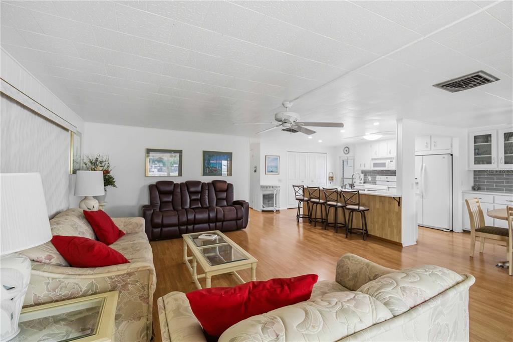 5510 DENMARK DRIVE, BRADENTON, FL — photo 5 of 30