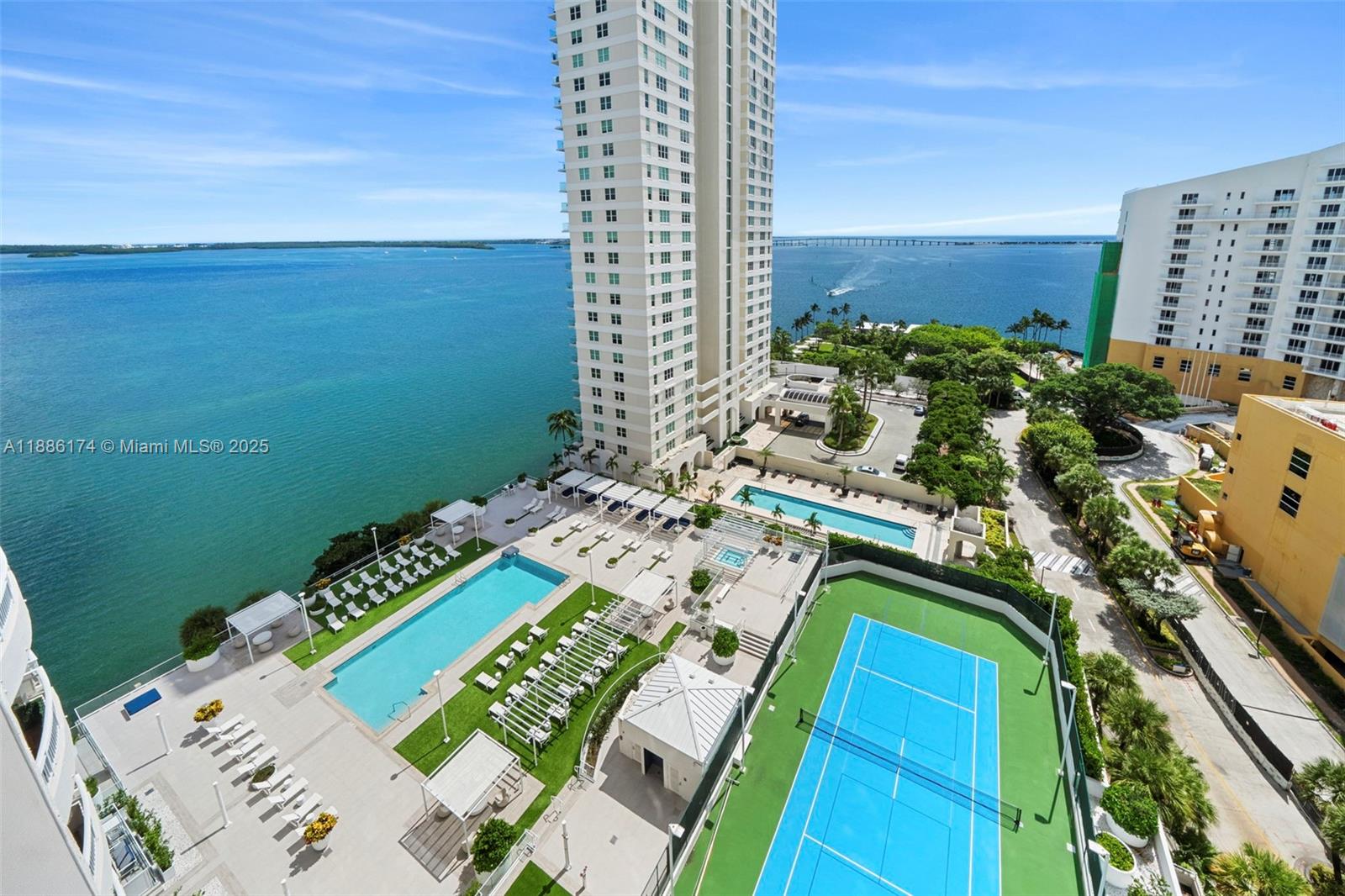 770 Claughton Island Dr # 1706, Miami FL 33131