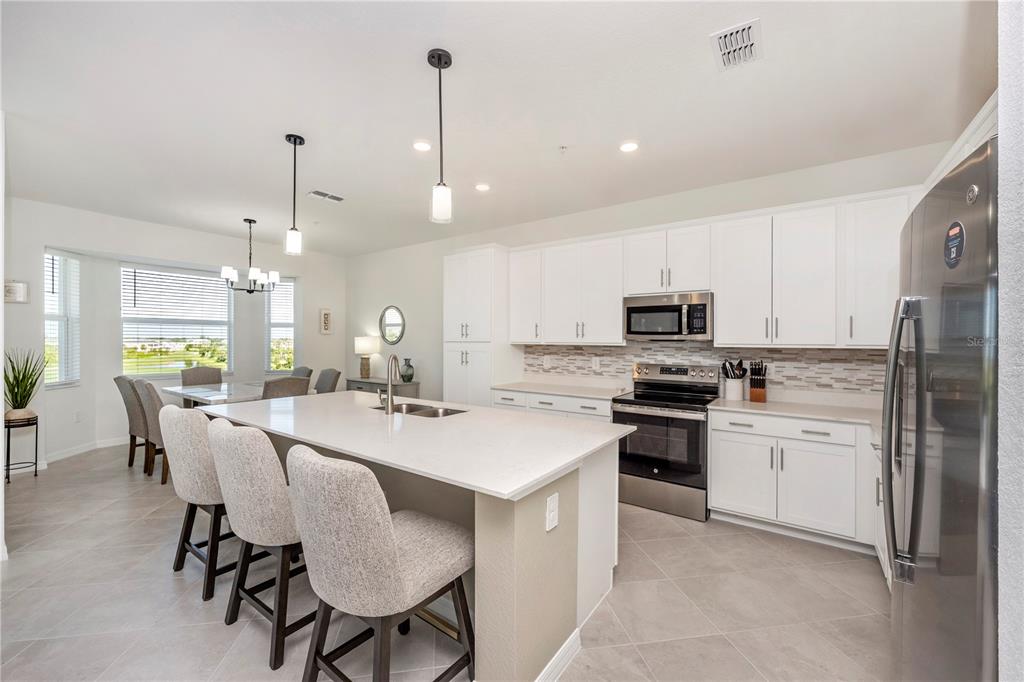 17655 OPAL SAND DRIVE UNIT 402, VENICE, FL — photo 4 of 30