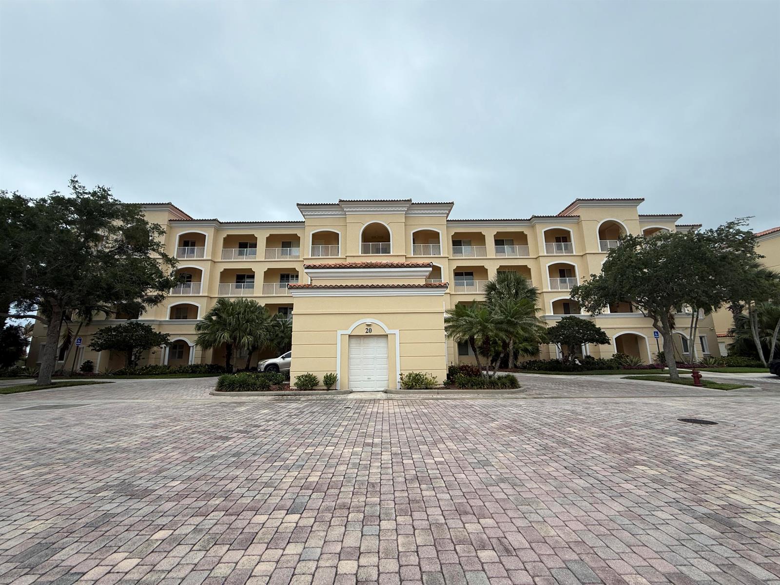 20 Harbour Isle Drive W, Fort Pierce FL 34949