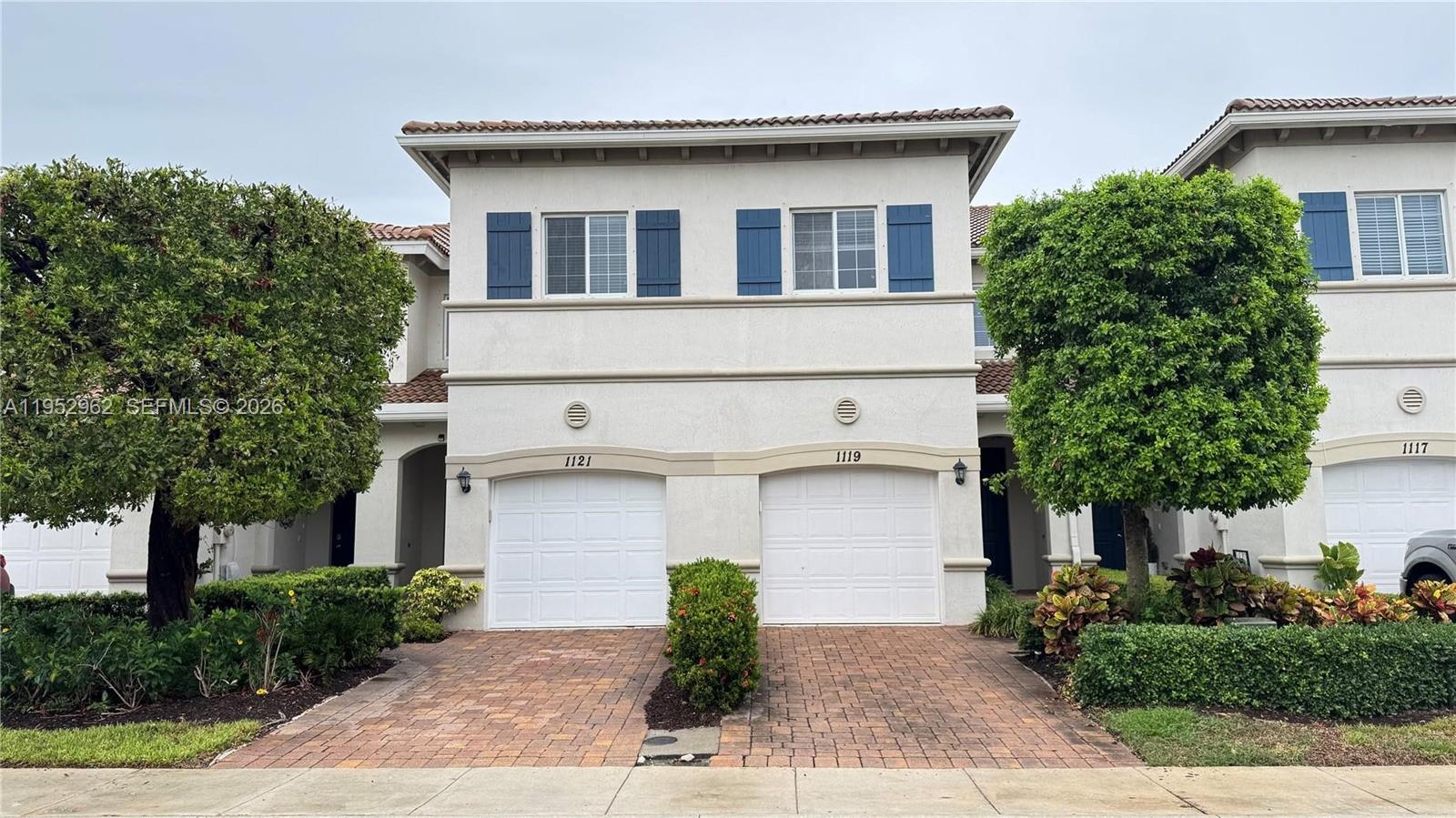 1121 Vermilion Dr, West Palm Beach FL 33461