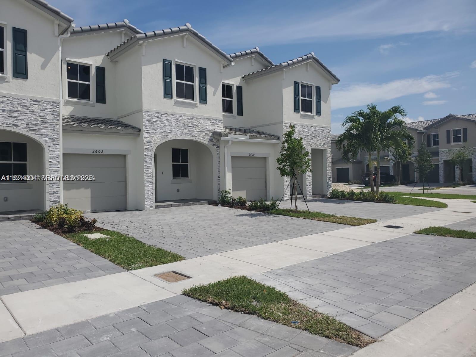 2602 SE 11th St, Homestead FL 33035
