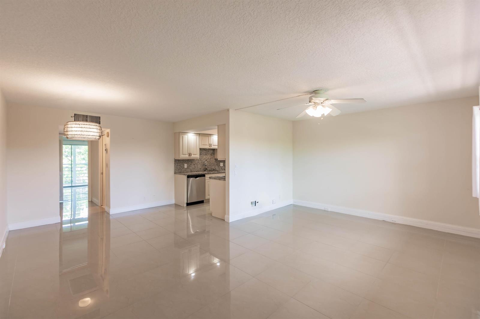 4302 Martinique Circle # H3, Coconut Creek FL 33066