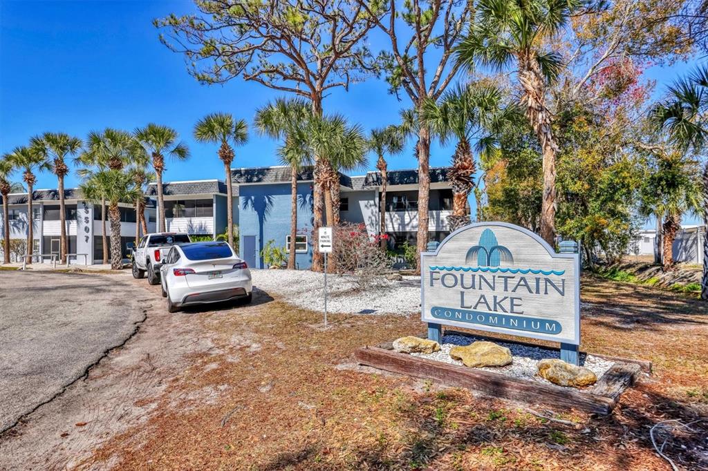 5503 FOUNTAIN LAKE CIRCLE UNIT A204