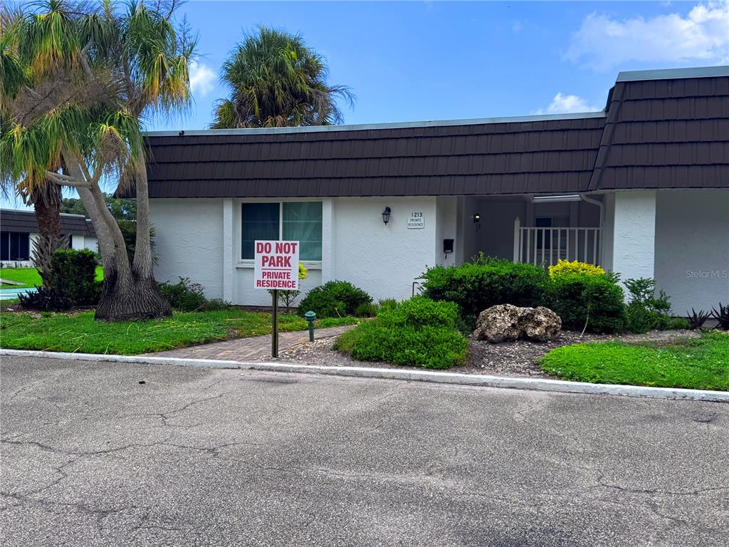 1213 GLEN OAKS DRIVE E, SARASOTA, FL — photo 2 of 30