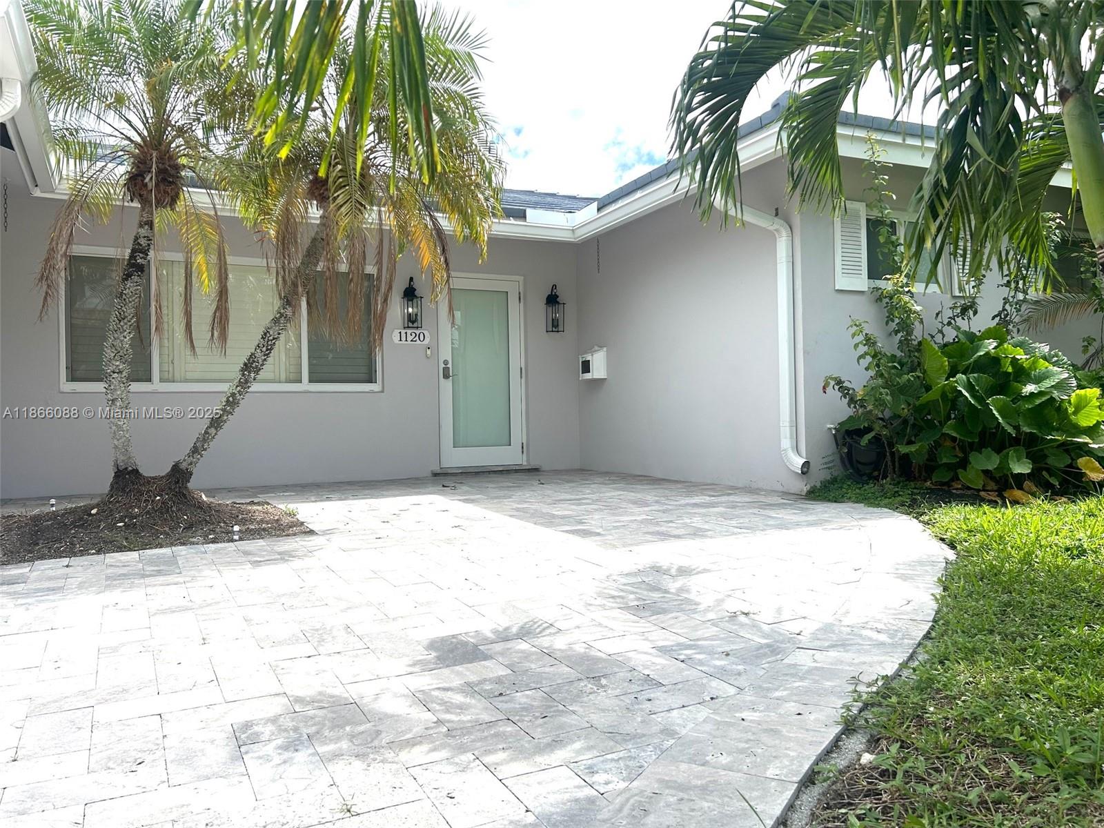 1120 SE 6th Ter, Pompano Beach FL 33060