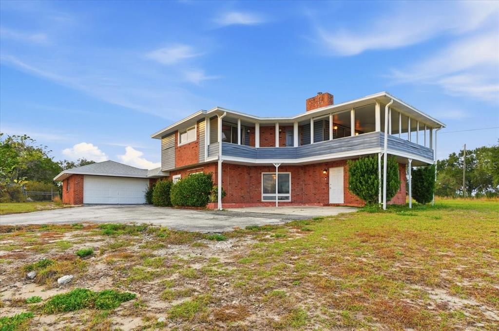 8837 OAKWOOD DRIVE