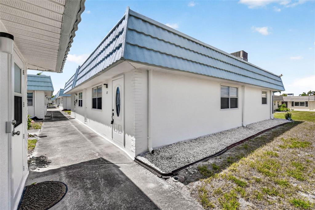 1801 BEDFORD LANE UNIT 27