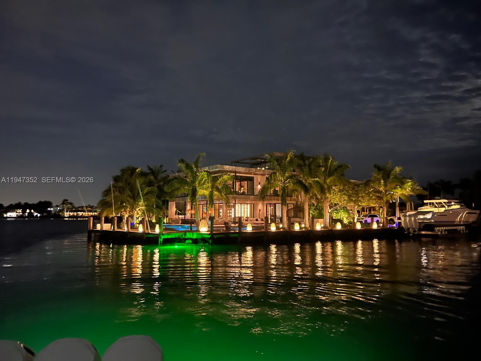 POMPANO BEACH, FL — photo 2 of 19