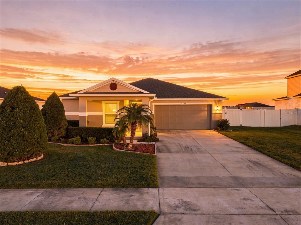 2328 CARRIAGE POINTE LOOP, APOPKA, FL — photo 2 of 30