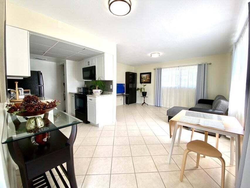 523 SE 20th Court # 5, Boynton Beach FL 33435