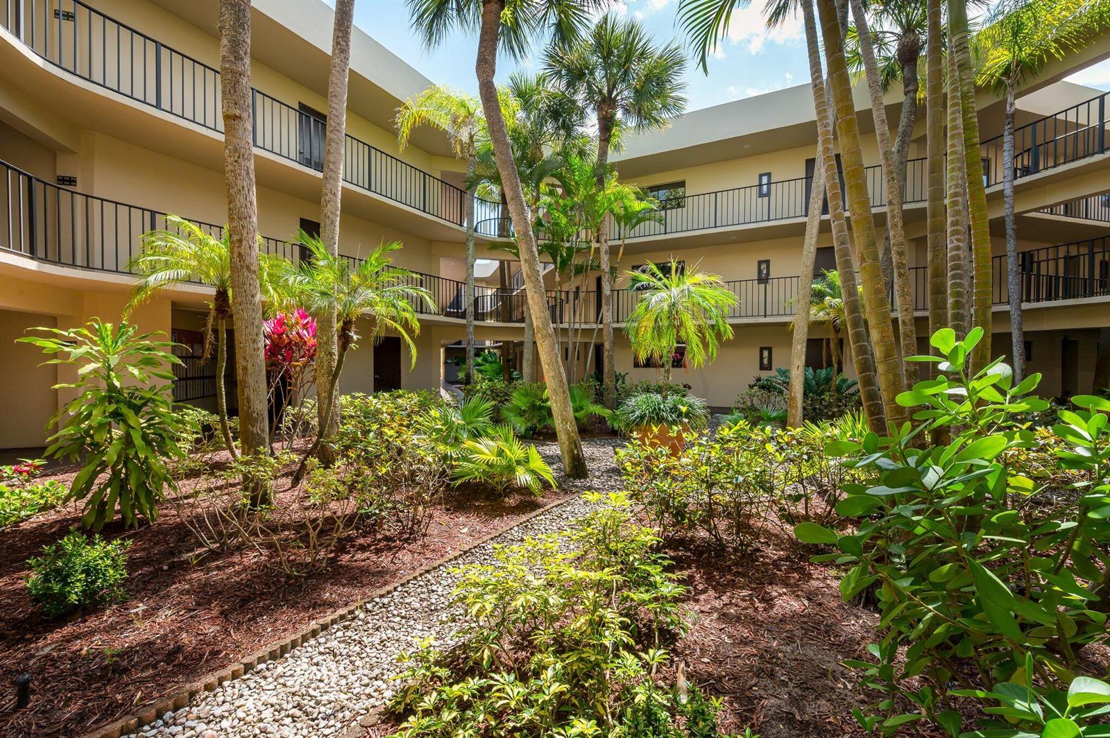 5220 Las Verdes Circle # 108, Delray Beach FL 33484