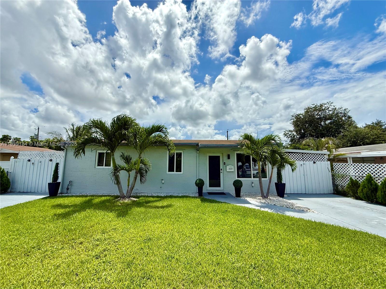 1620 N 68th Ter, Hollywood FL 33024