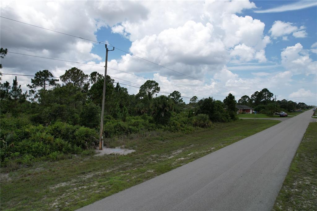 1056 JAGUAR BOULEVARD, LEHIGH ACRES, FL — photo 3 of 10