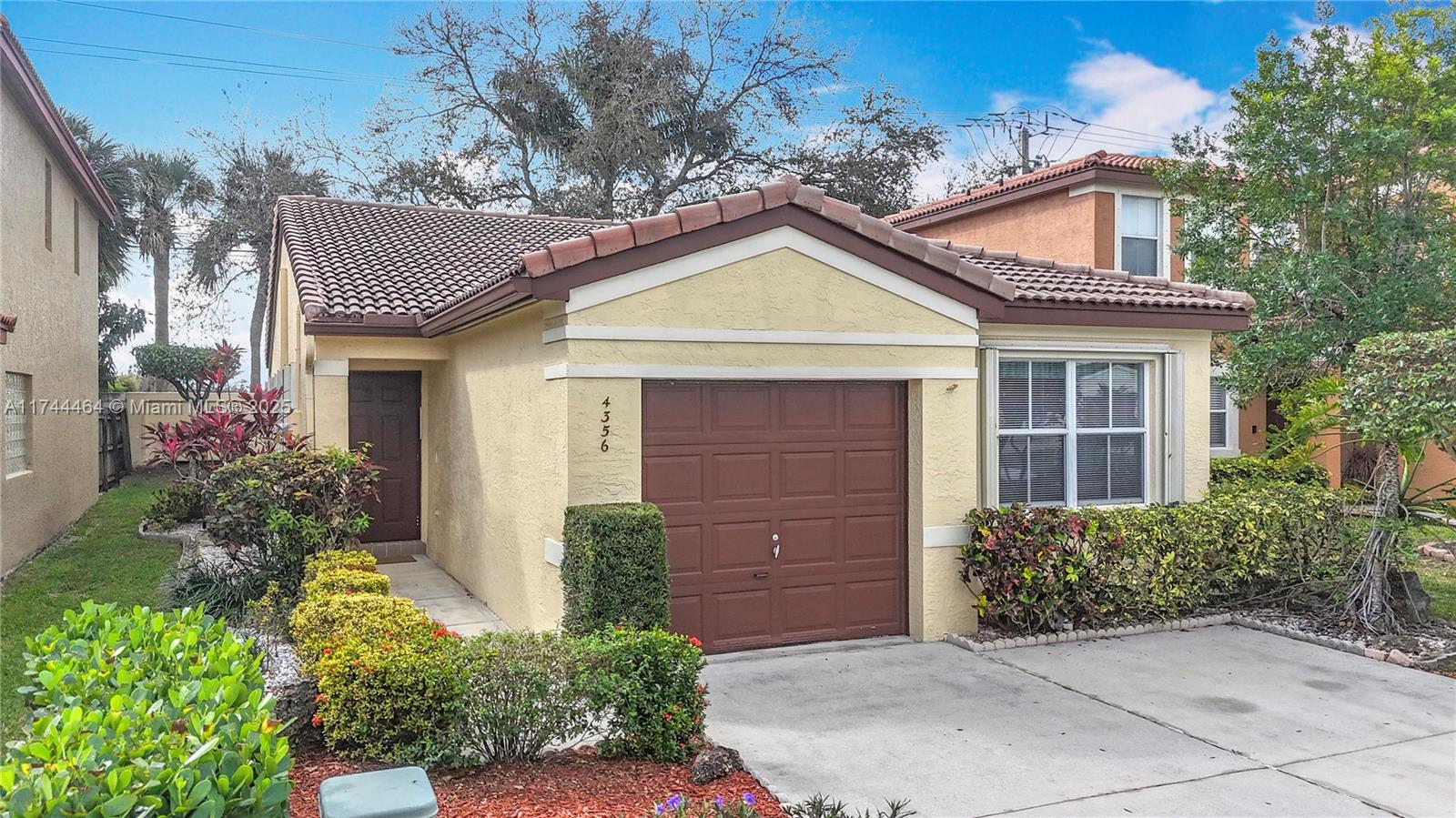 4356 NW 1st St, Deerfield Beach FL 33442