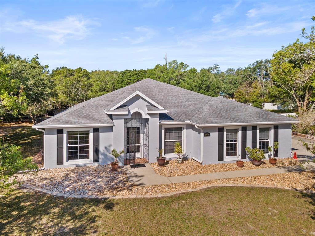 900 BLANEY COURT