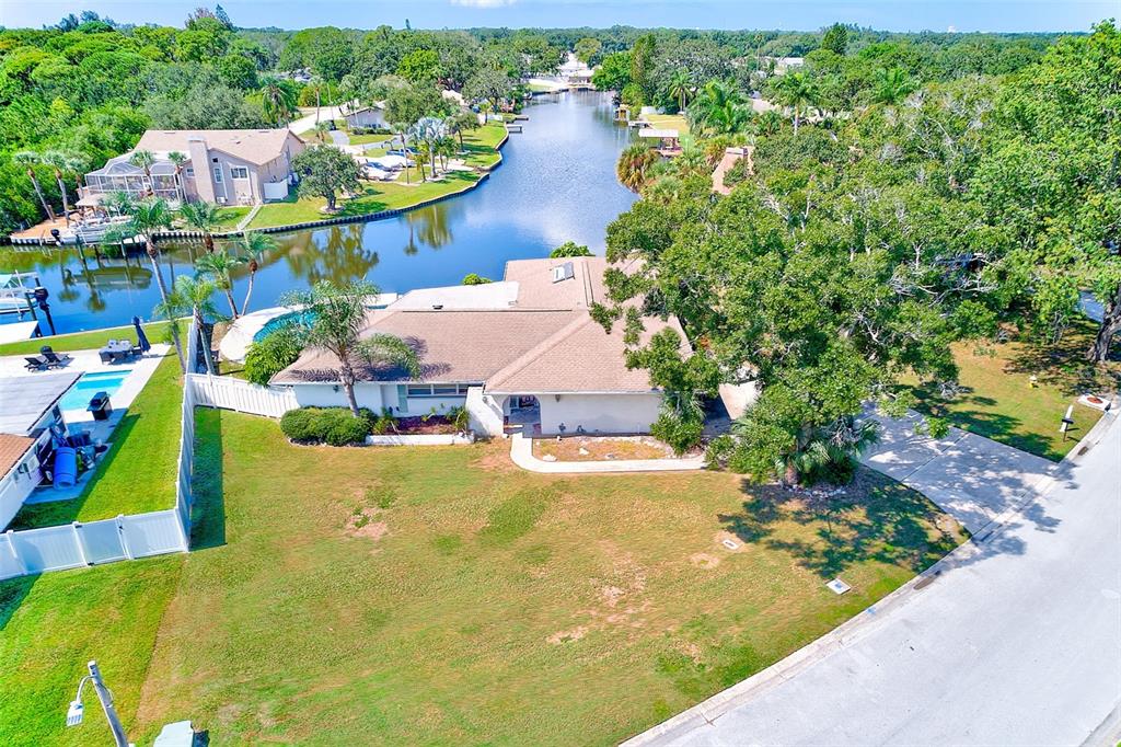 2441 ROBERTA LANE