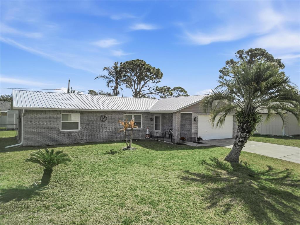3035 QUEEN PALM DRIVE