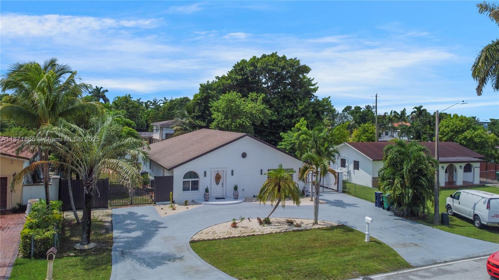 9930 SW 48th St, Miami FL 33165