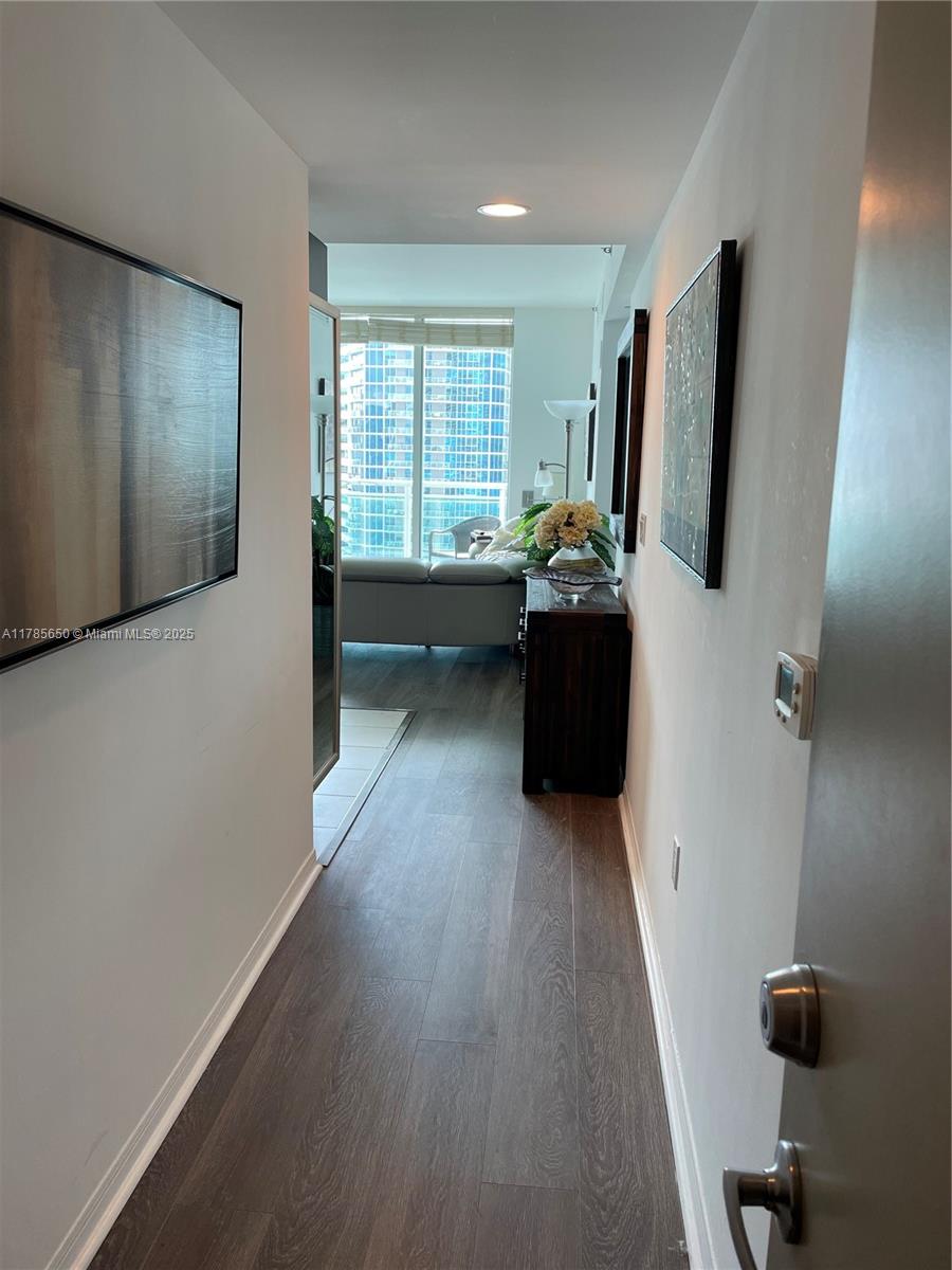 950 Brickell Bay Dr # 2907, Miami FL 33131