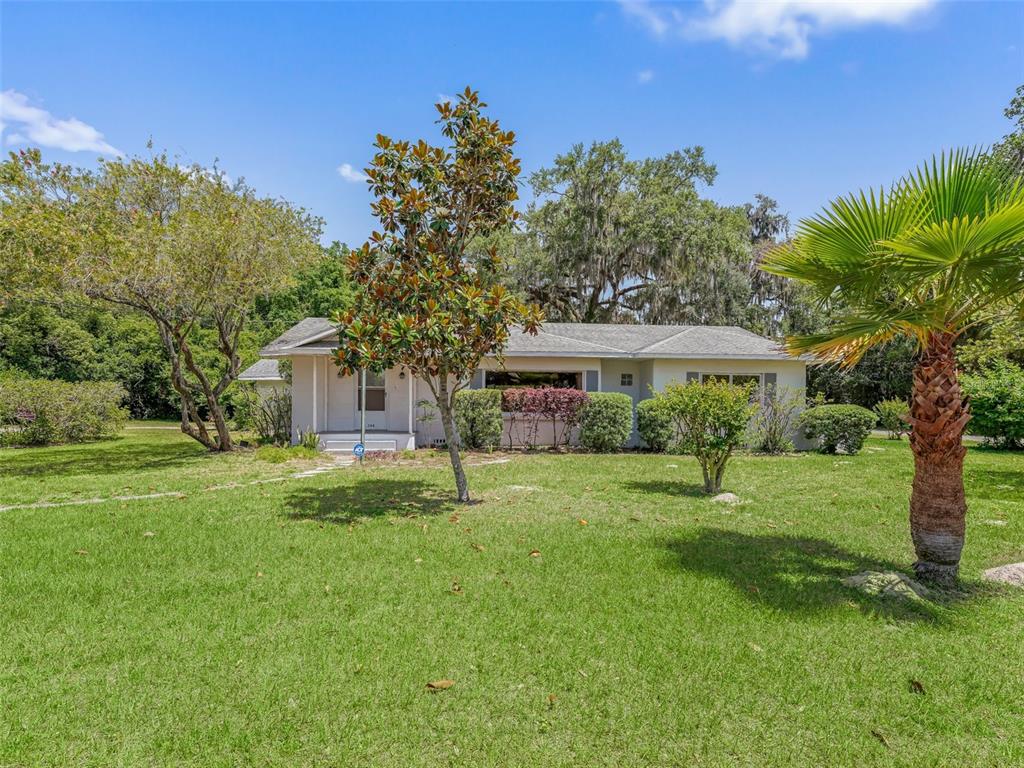 304 E NOBLE AVENUE