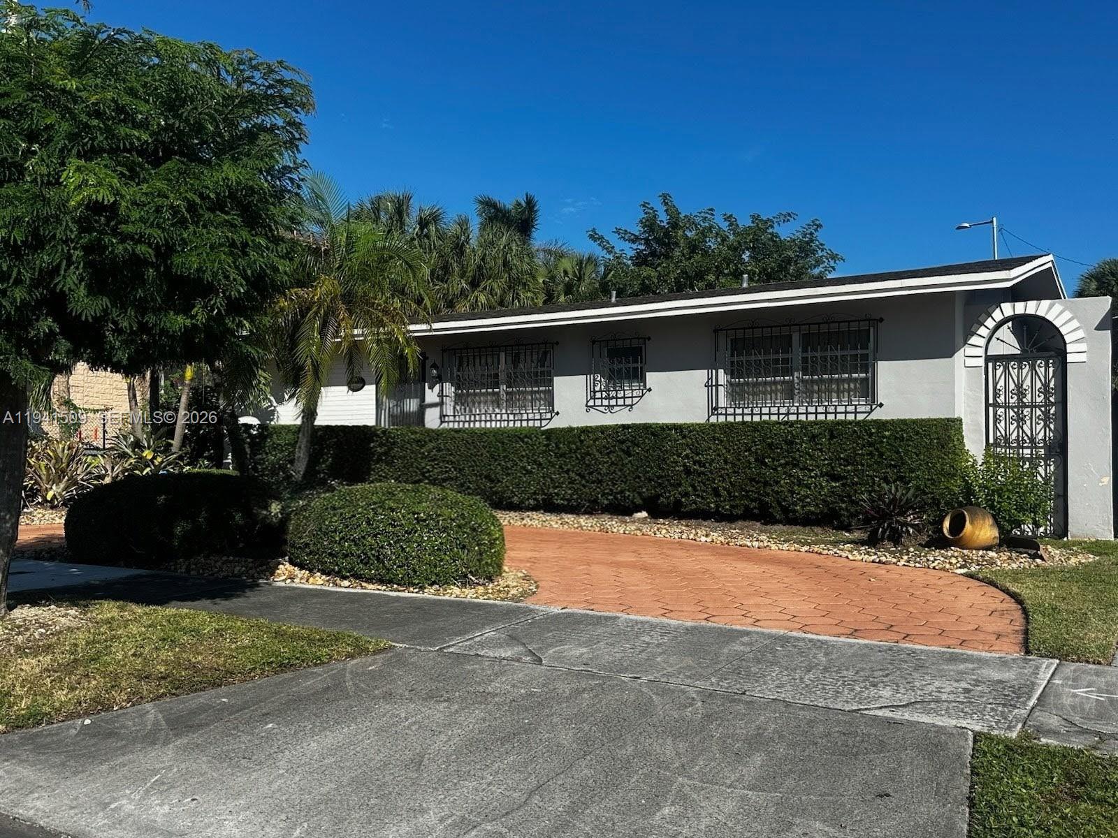 871 NW 17th Ct, Miami FL 33125