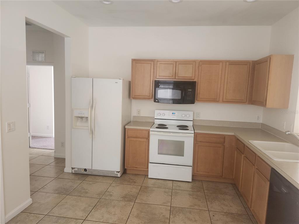 14656 WAKE ROBIN DRIVE, BROOKSVILLE, FL — photo 2 of 22