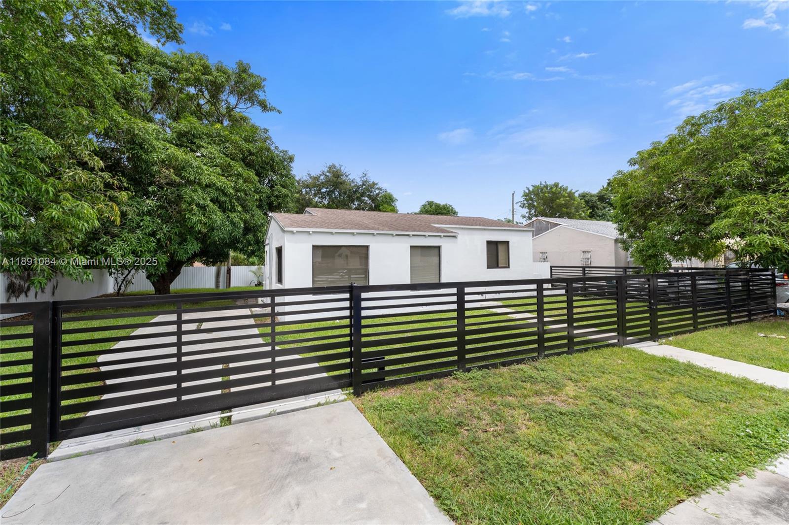 165 NW 46th St, Miami FL 33127