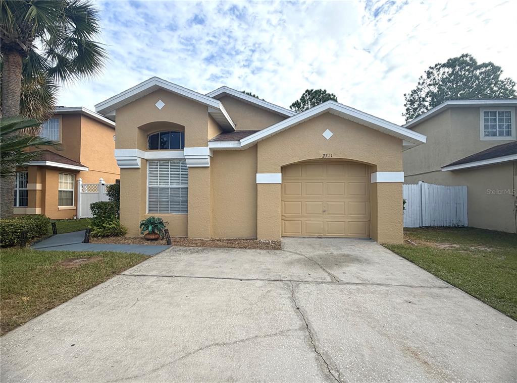 2711 EMERSON LANE