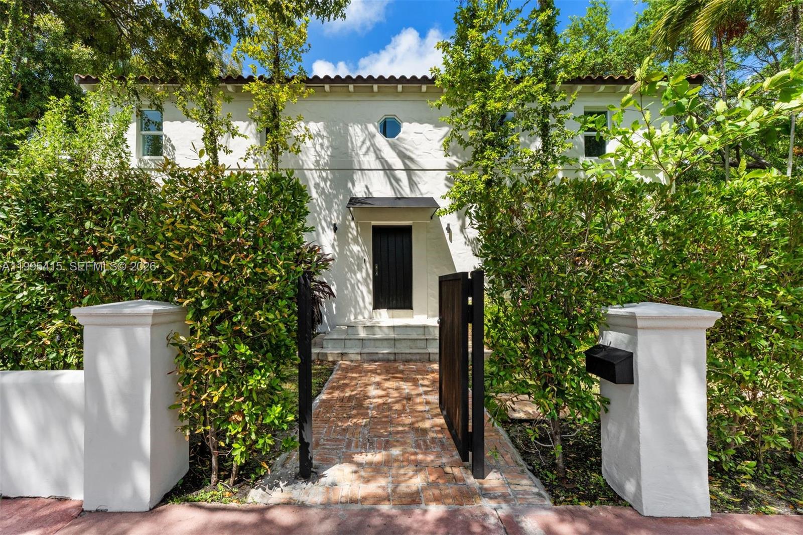 5812 Alton Rd, Miami Beach FL 33140