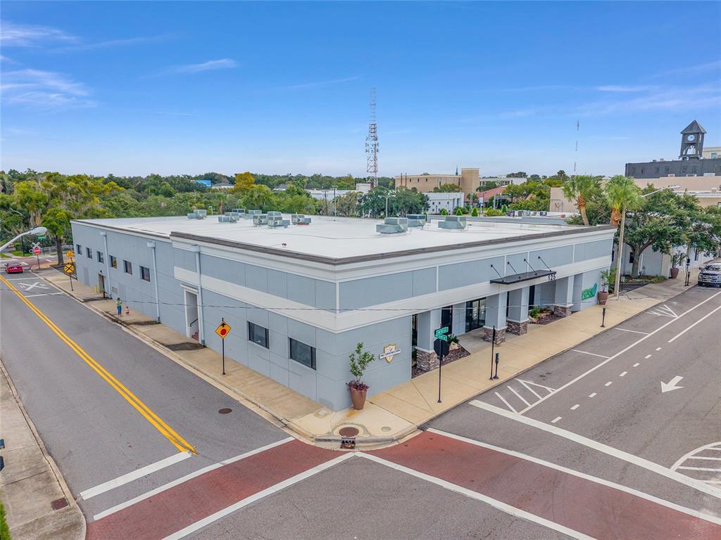 125 N 1ST AVENUE
