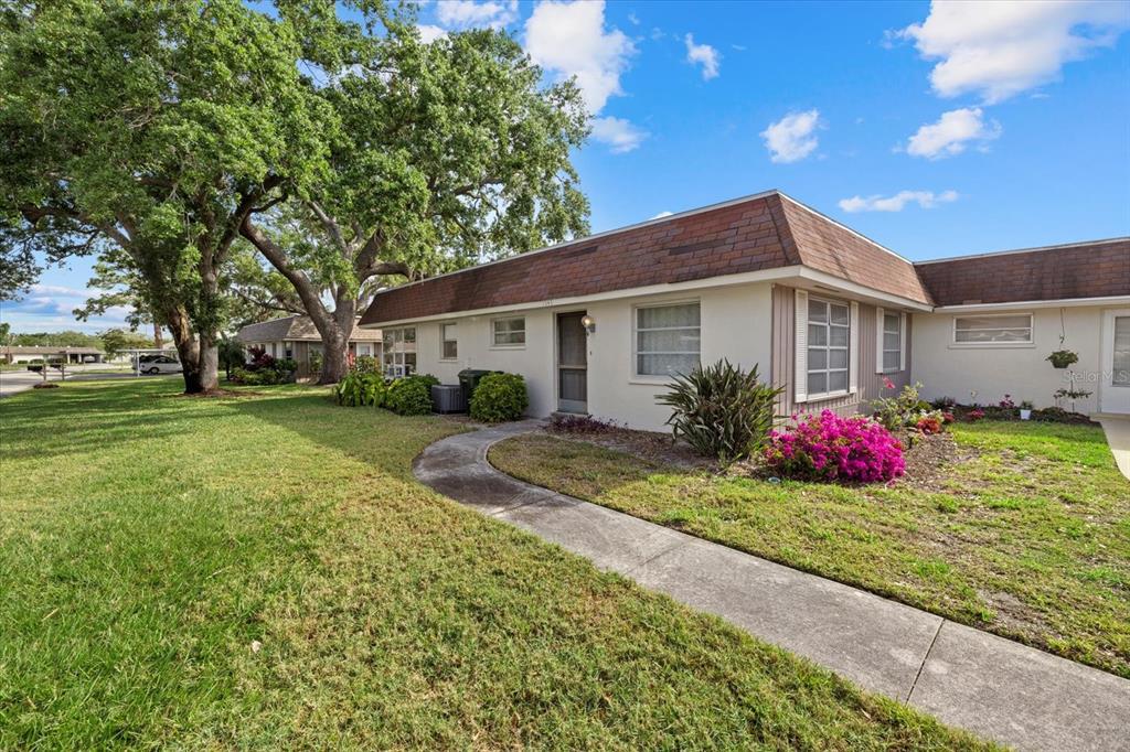 1343 GLENDALE CIRCLE W UNIT 216, SARASOTA, FL — photo 2 of 20