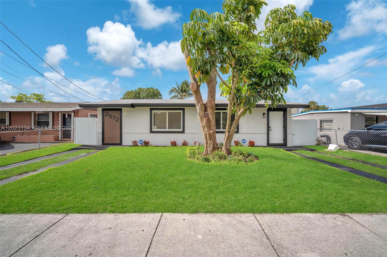 2572 NW 20th St # A, Fort Lauderdale FL 33311