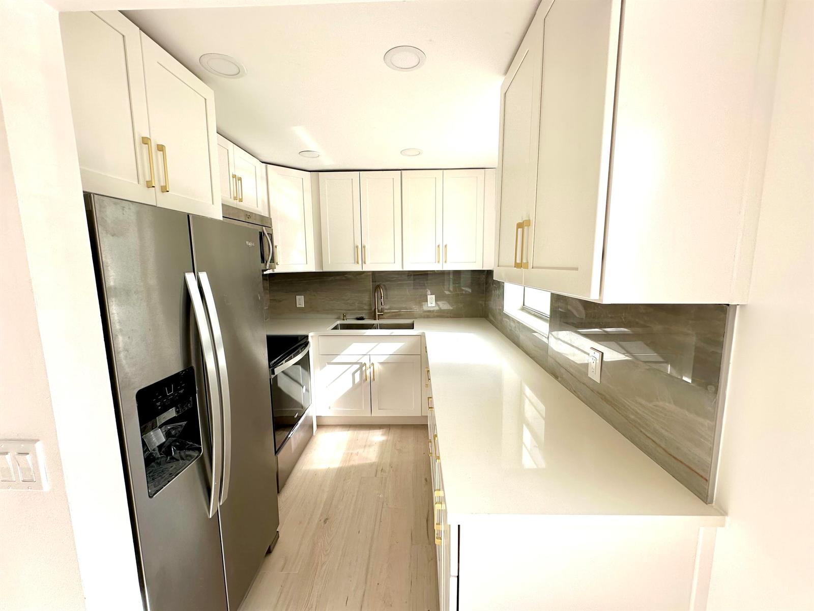121 Sheffield F, West Palm Beach FL 33417