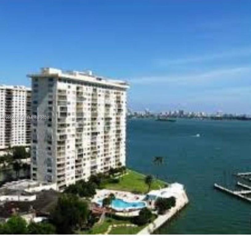 11111 Biscayne Blvd # 4D, Miami FL 33181