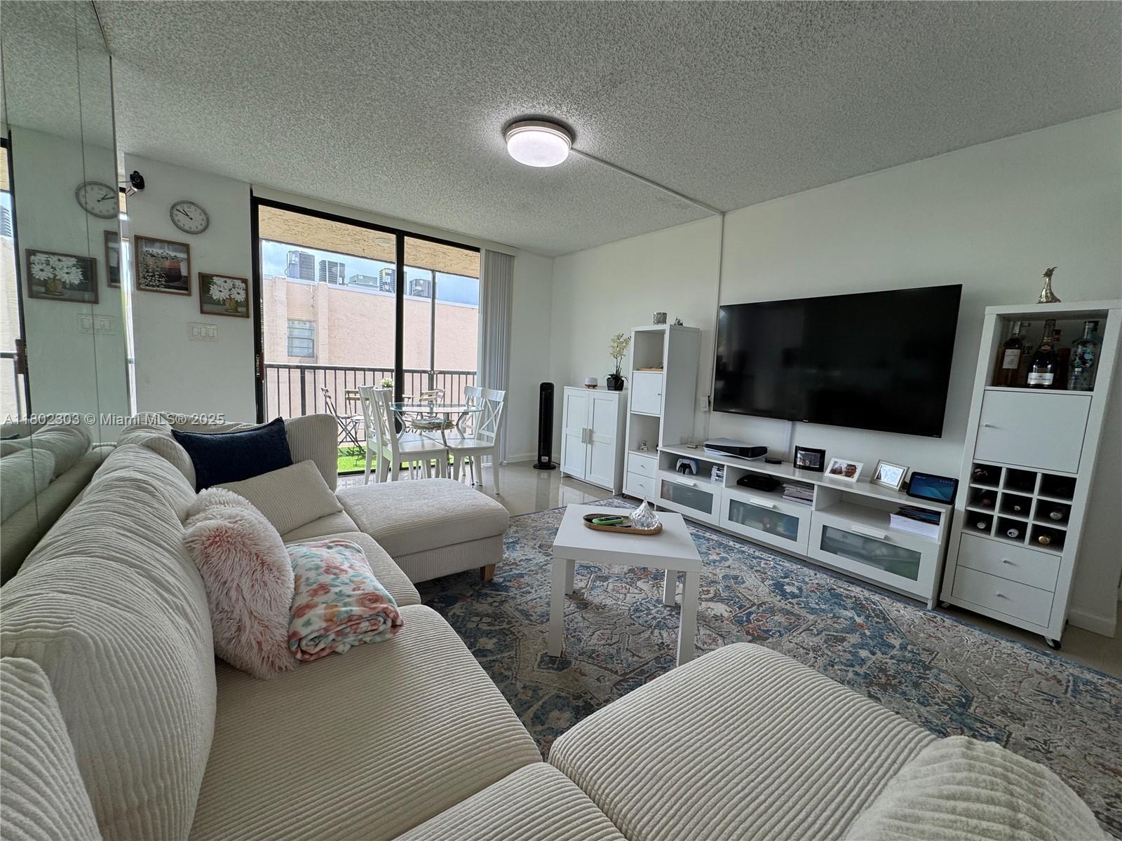 3550 Blue Lake Dr # 501, Pompano Beach FL 33064