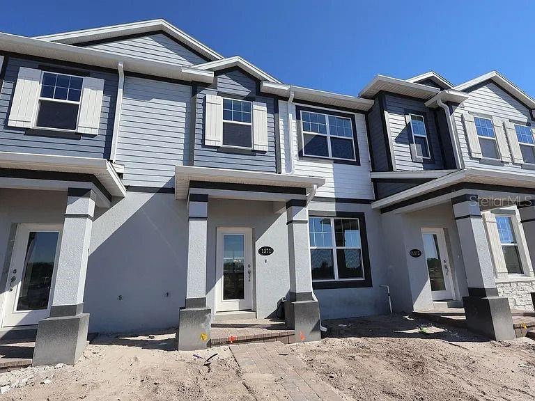 1371 MOUNT ROYAL