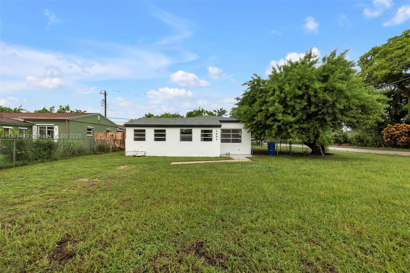 1695 NE 175th St, North Miami Beach FL 33162