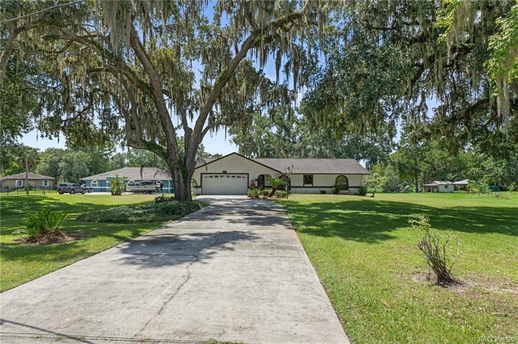 9552 E TSALA APOPKA DRIVE, FLORAL CITY, FL — photo 2 of 30