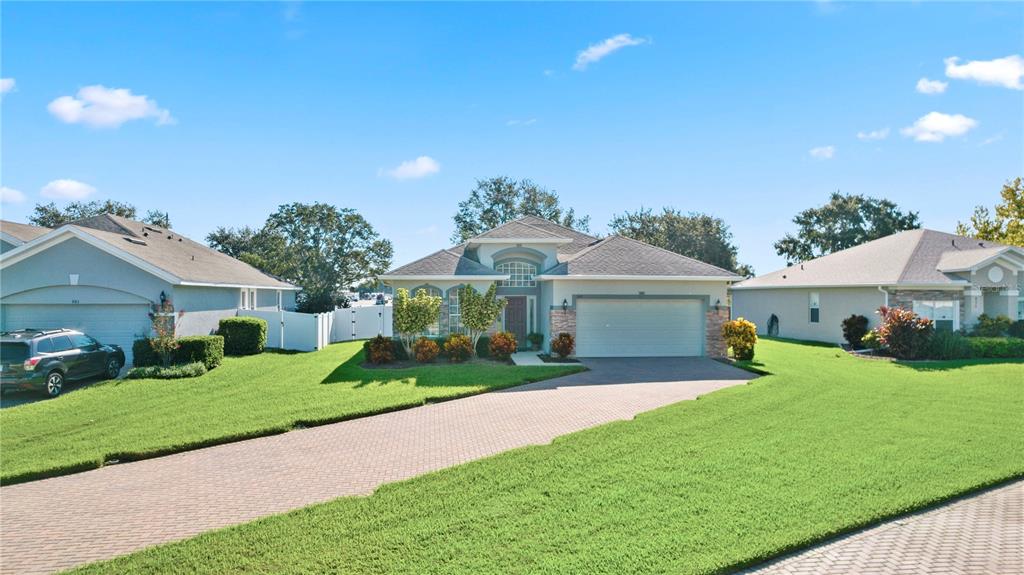 849 MEADOW GLADE DRIVE