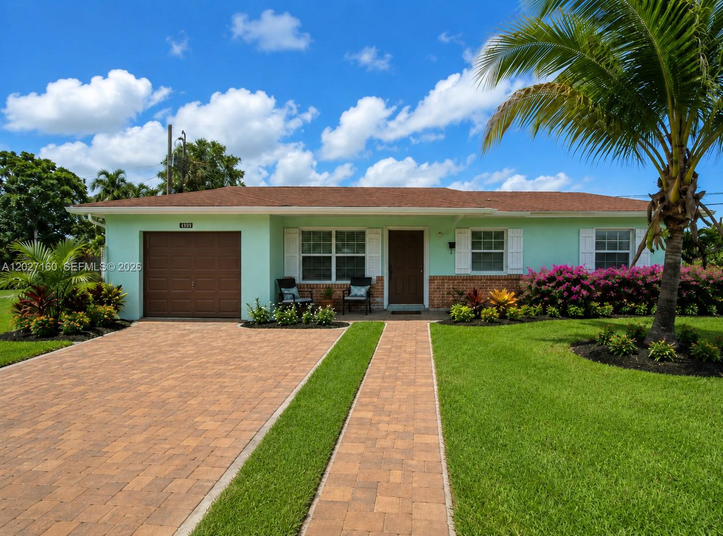 4909 Caribbean Blvd, West Palm Beach FL 33407