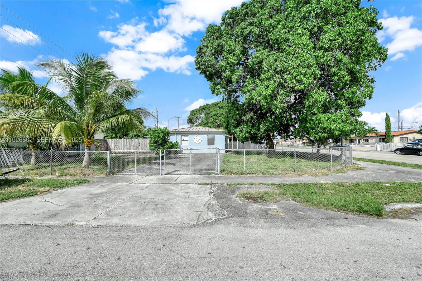 4020 E 10th Ave, Hialeah FL 33013, HIALEAH, FL — photo 3 of 30
