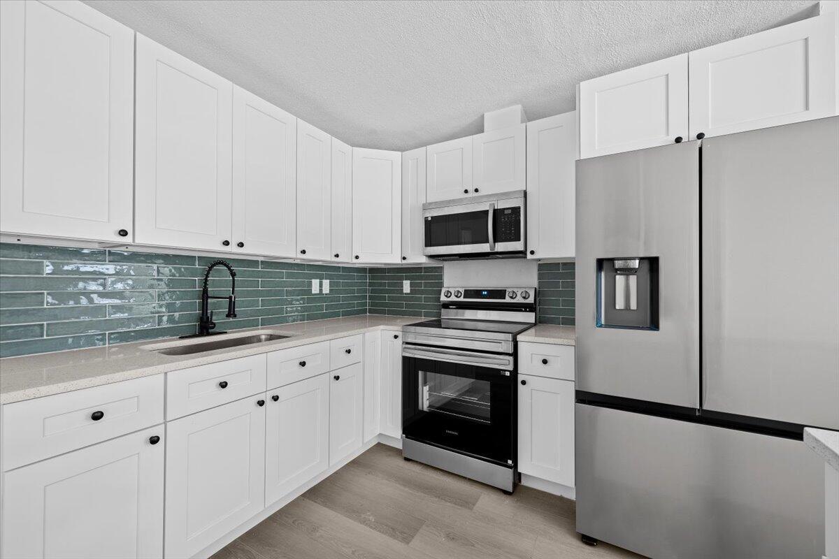 905 SE 10th Street, Stuart FL 34994