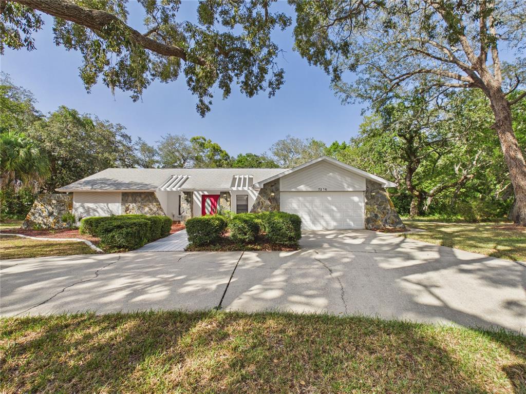 7256 ROYAL OAK DRIVE