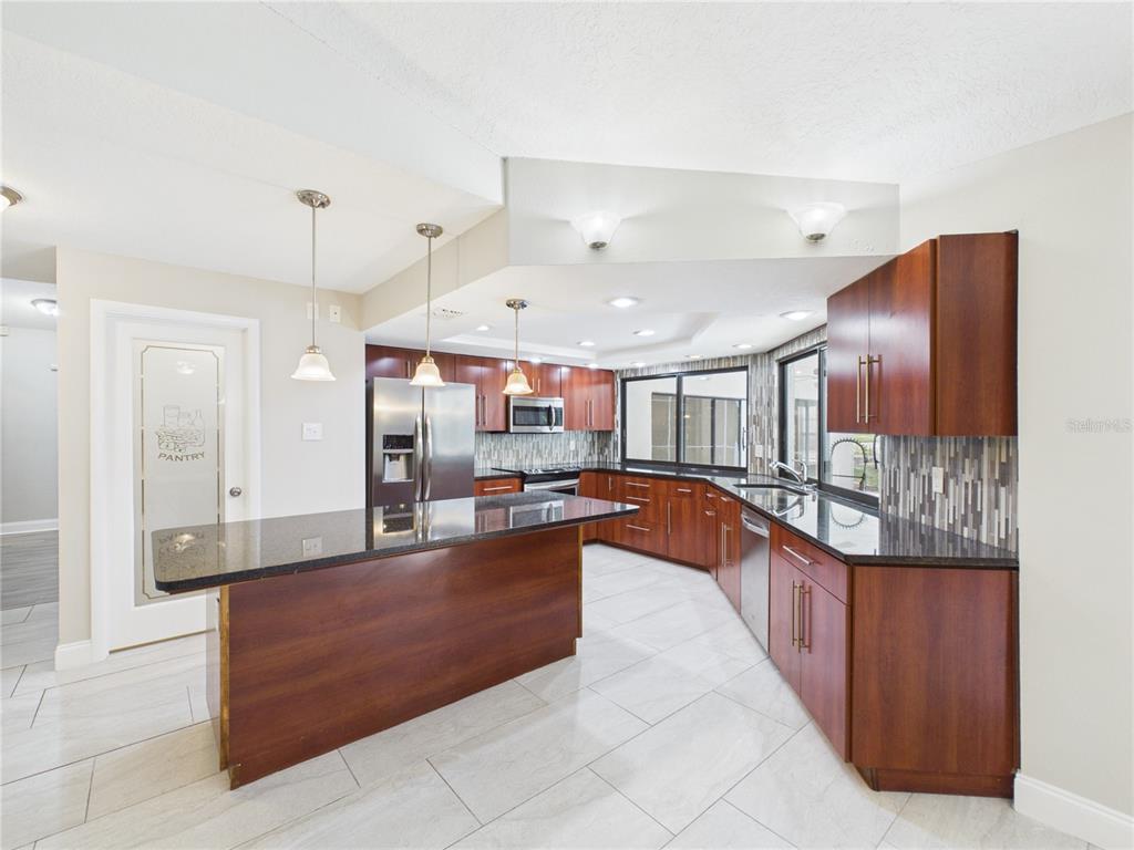 7256 ROYAL OAK DRIVE, SPRING HILL, FL — photo 4 of 30